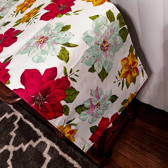 Pioneer Woman Table Runner - Picture 2 of 4